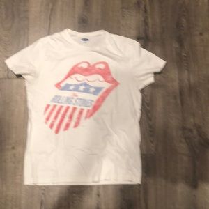 (✌🏽 for $24)  “The Rolling Stone” x Old Navy short sleeve rocker tee (Size: S)